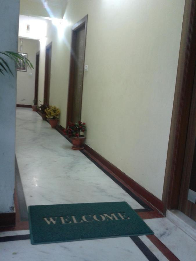Basil Inn Home Stay Walking Distance From Taj Mahal Agra Agra  Exterior photo